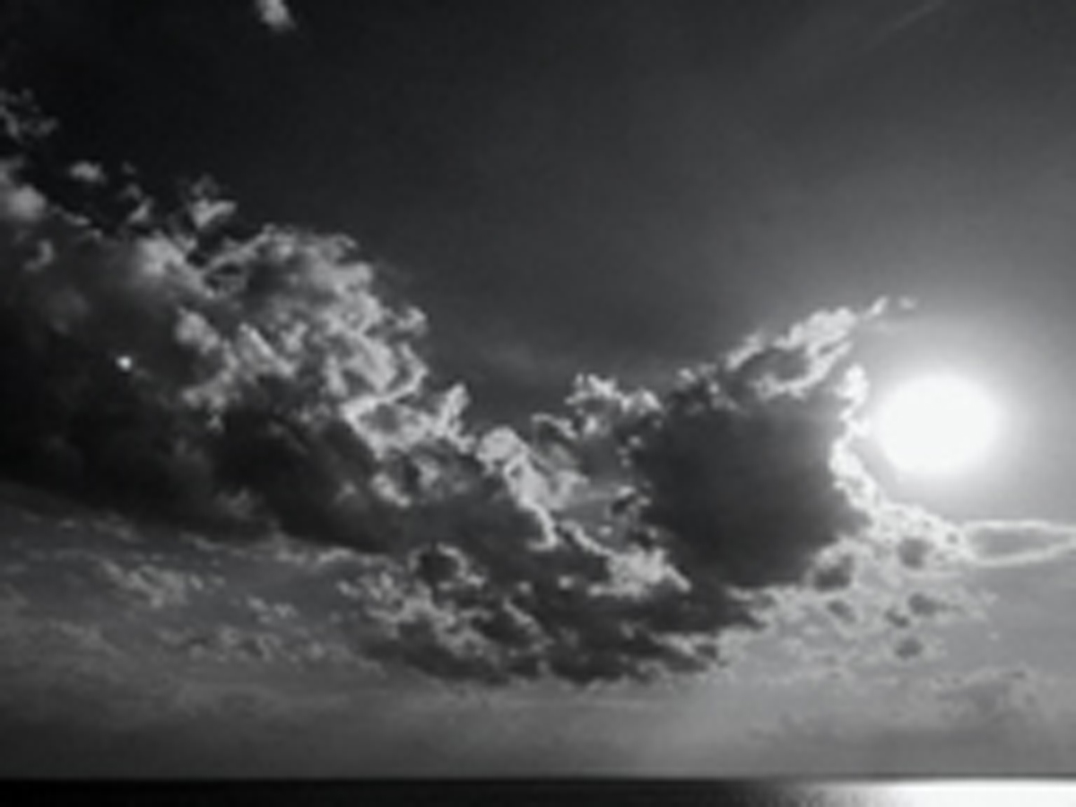 sound 052 bw